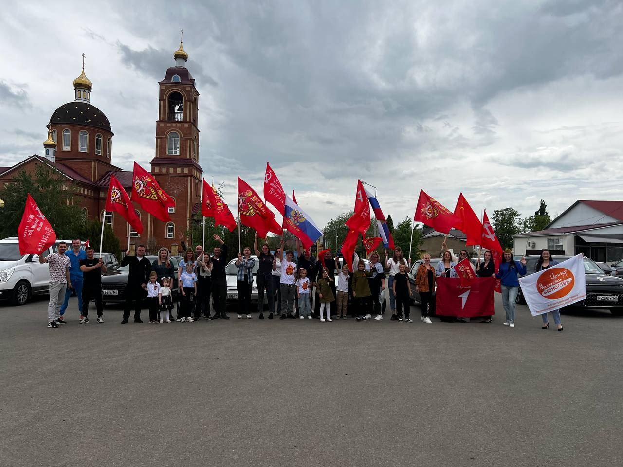 Автопробег в честь 80-летия Победы прошёл в Грачевском округе.