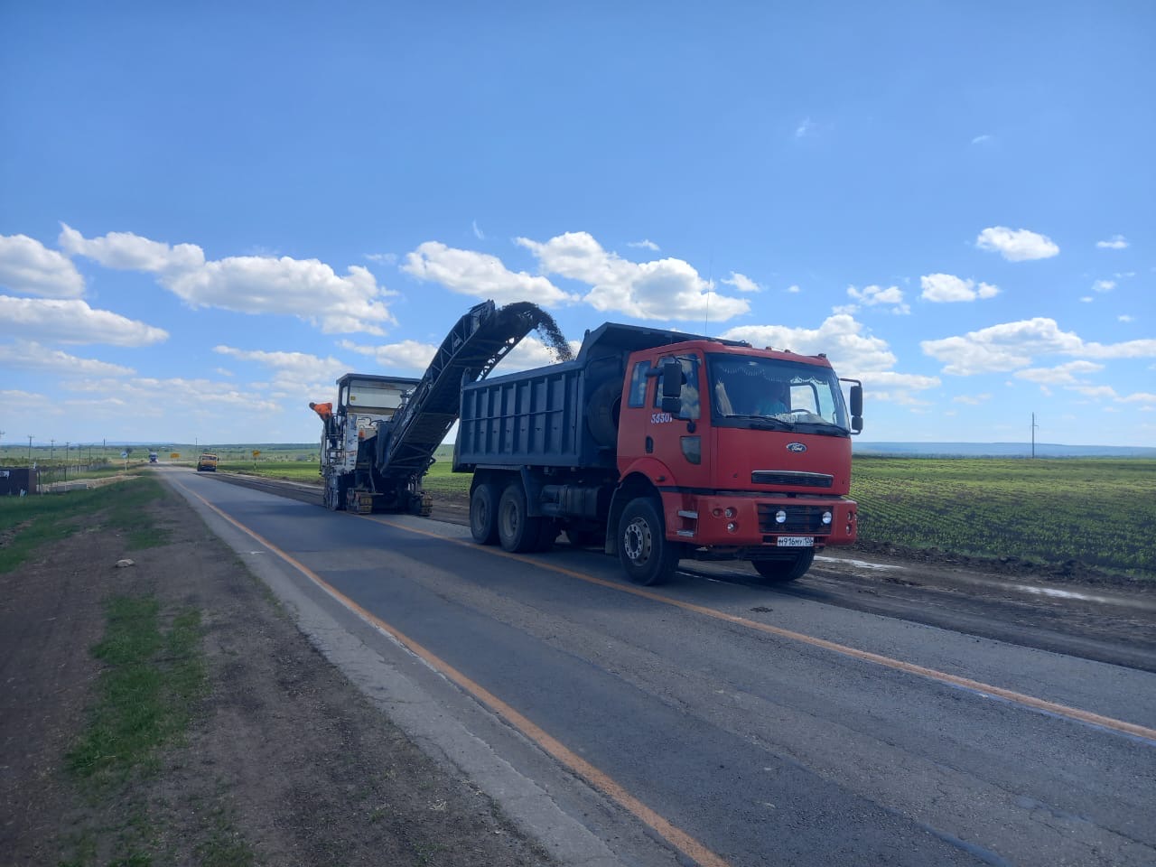 В рамках нацпроекта начался ремонт участка региональной дороги Сенгилеевское - Новотроицкая.