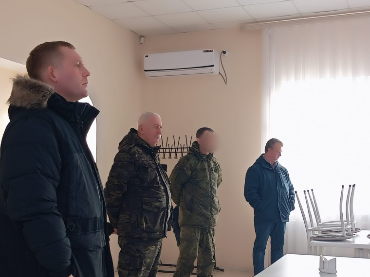 Агитационная кампания по набору на военную службу по контракту продолжается. Агитационная кампания по набору на военную службу по контракту продолжается.