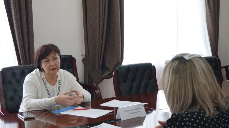 Личный прием граждан с заместителем председателя Правительства Ставропольского края – министром финансов Ставропольского края Л.А.Калинченко. Личный прием граждан с заместителем председателя Правительства Ставропольского края – министром финансов Ставропольского края Л.А.Калинченко.